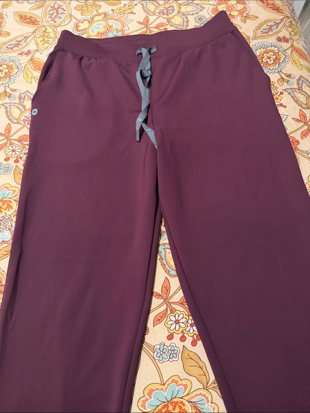 FIGS FormX Tena Slim Tapered Scrub Pants- Burgundy